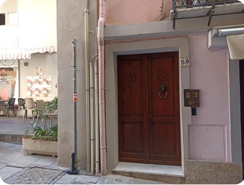 Castello Camera Privata, Nell'Appartamento Condiviso Cagliari Eksteriør billede